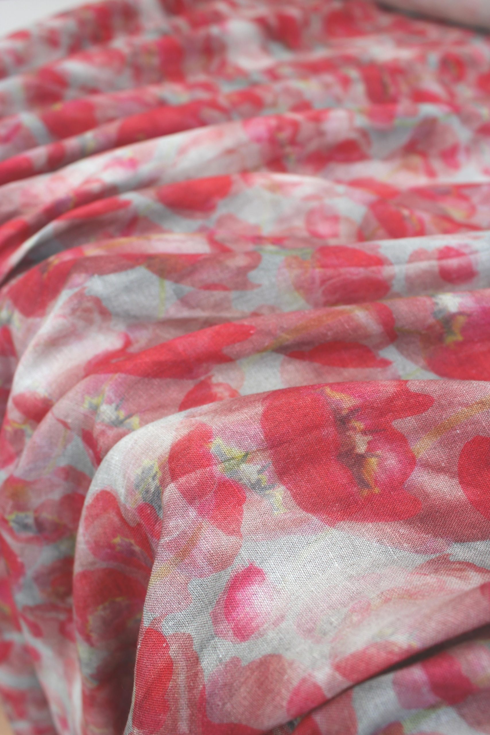 TULIPS-BERRY-RED-4